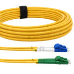Cabo de fibra ótica LC/APC para LC/UPC, monomodo, duplex (Ref.: 3894)