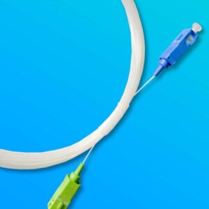 Elfcam® – Câble Fibre Optique SC/APC à SC/UPC Invisible/Transparent pour Freebox, Fibre Optique Monomode 125µm OS2, …