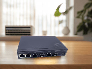 Gigabit Ethernet Switch avec 4 SFP Ports et 2 Ports Ethernet 10/100/1000Mbps, Plug & Play Non Géré, Métal Robuste (4 Po...