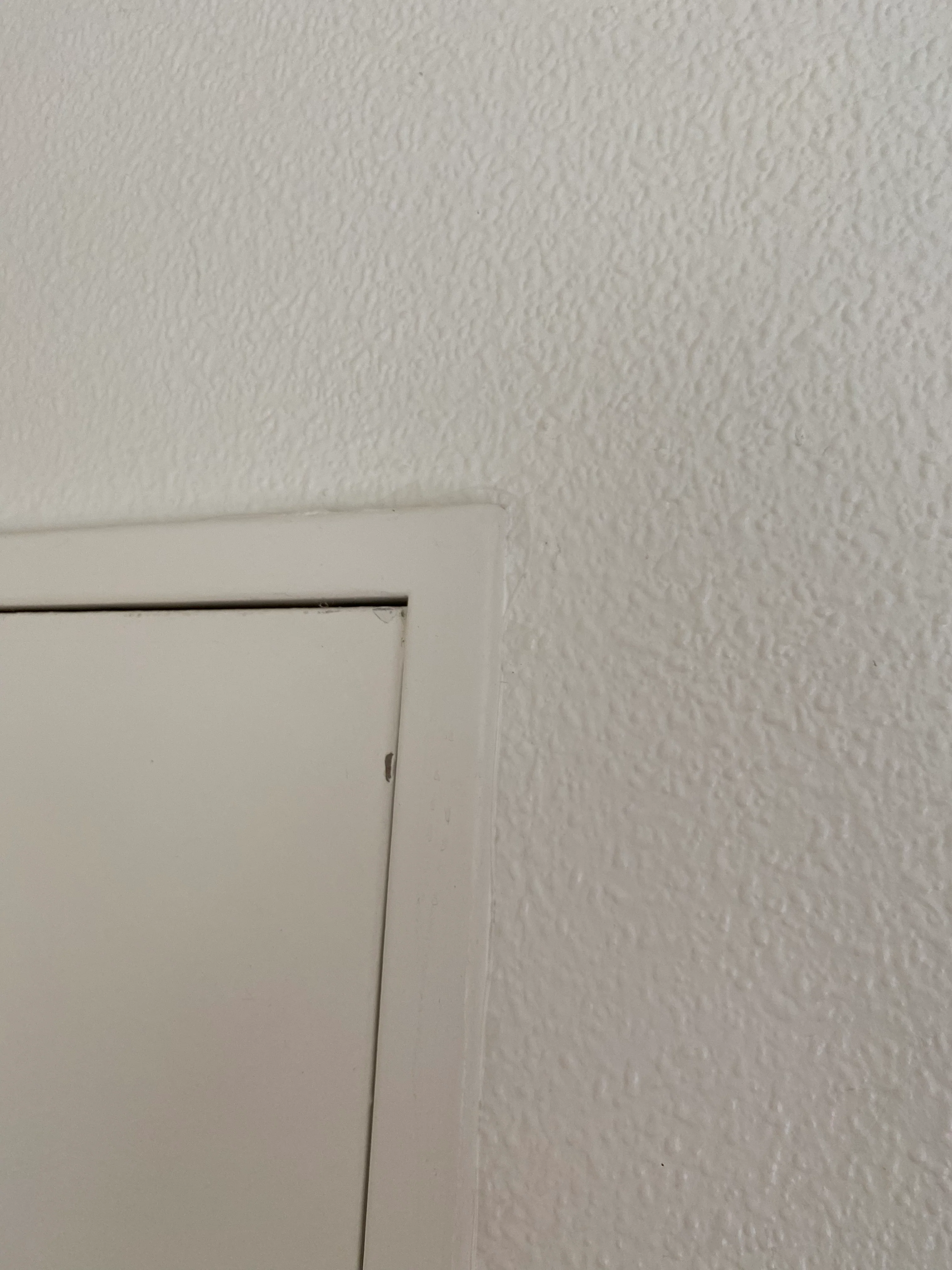 Câble fibre optique transparent invisible G.657B3 SC/APC — installation discrète plinthes Elfcam