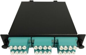 Cassette MTP/MPO pré-raccordée - 2 MTP (mâle) adaptateur , 24 fibres vers 6 ports adaptateurs LC Quad Om3 10Gig, compre...