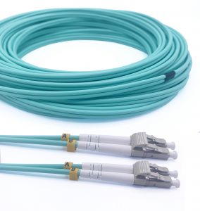 Câble à fibre optique LC/UPC á LC/UPC, OM3 Multimode Duplex Jarretière Fibre Optique 50/125um LSZH, Couleur Blanc/Bleu...